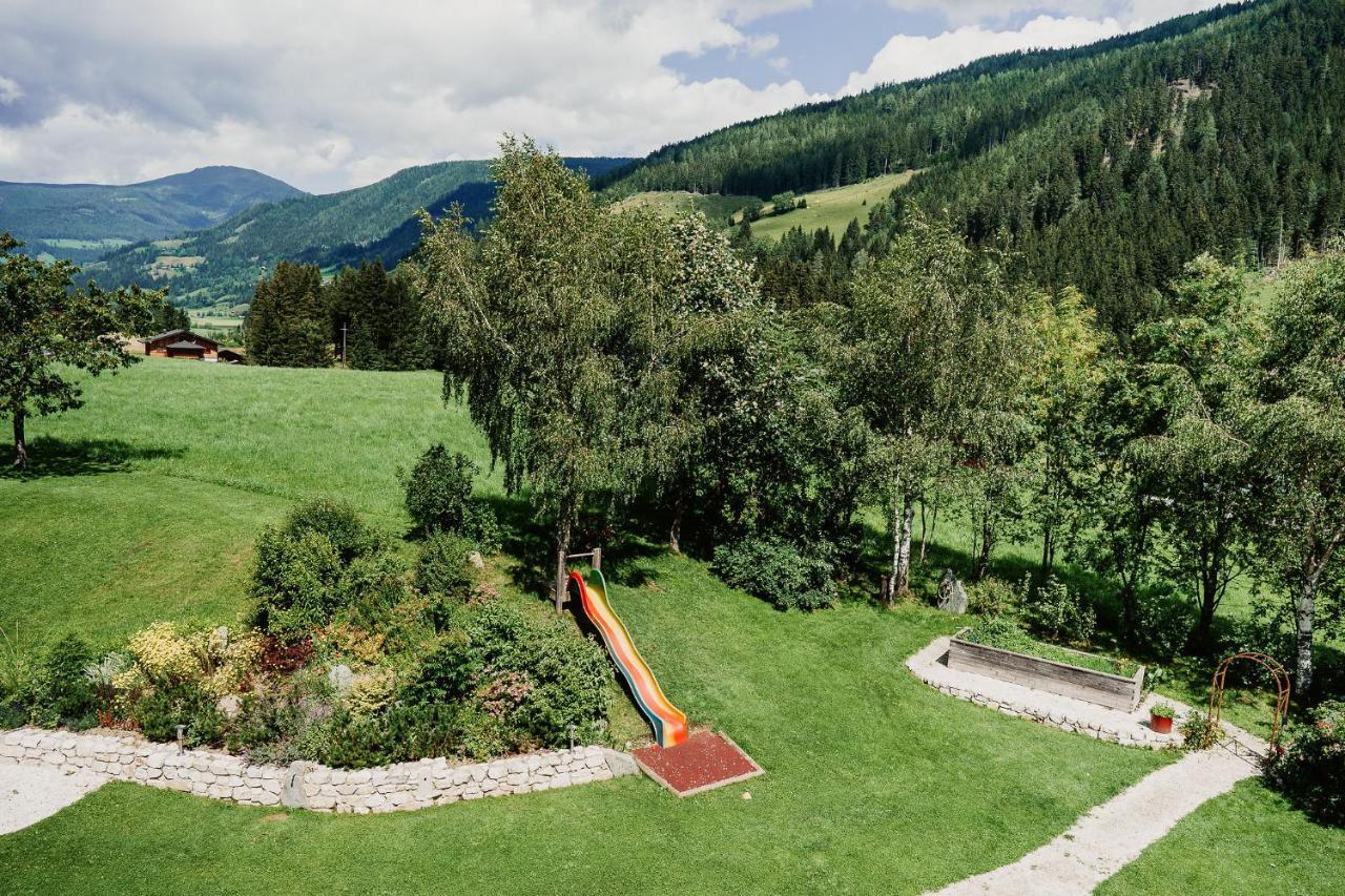 Gasthof Wunder Gnesau Sonnleiten エクステリア 写真