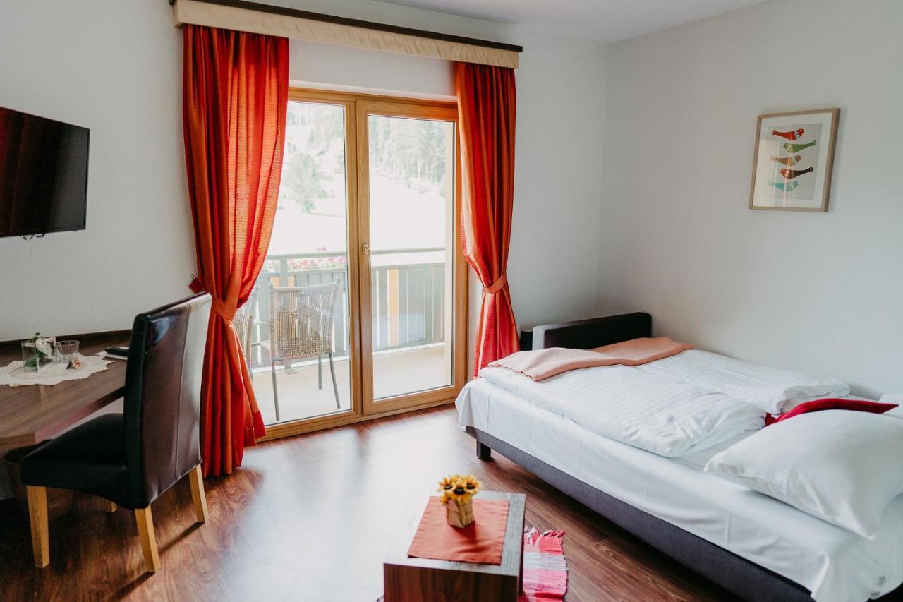 Gasthof Wunder Gnesau Sonnleiten エクステリア 写真